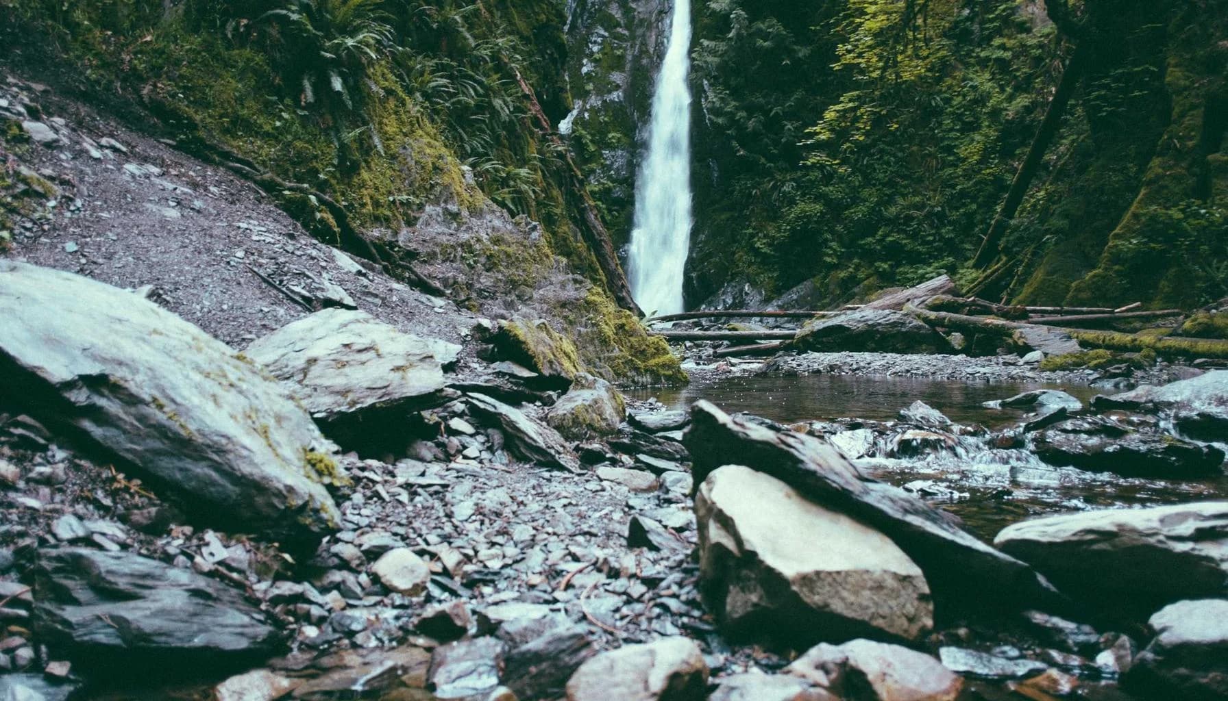 Buying Land at Auction: Finance Options & Timelines